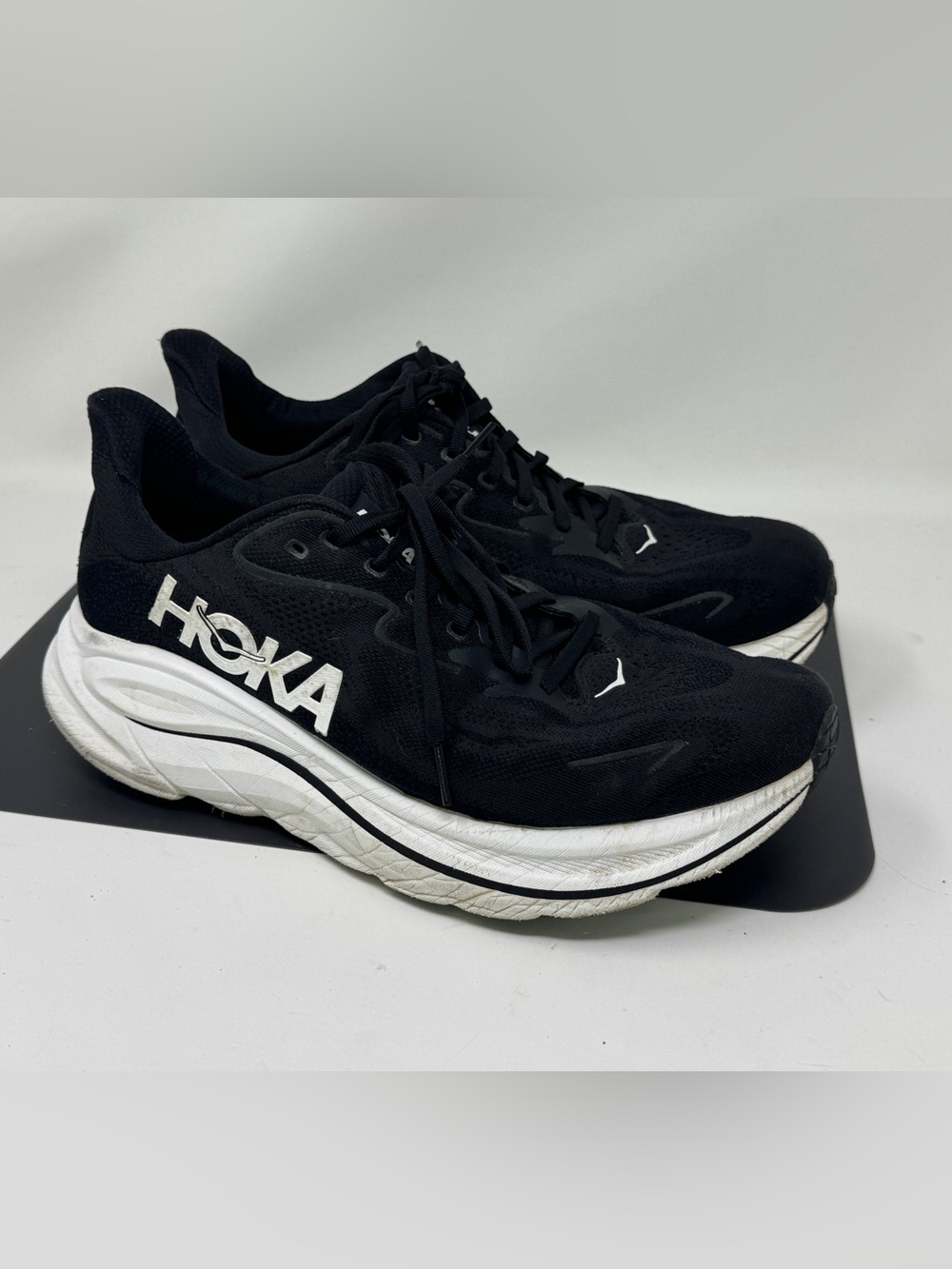 Hoka One‎ One Clifton 10 BWHT Black White Running Shoes 10 EXTRA WIDE